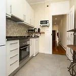 classy&modern amzing double room 4 in Central Lisbon, Marques de Pombal
