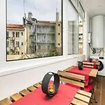 classy&modern amzing double room 4 in Central Lisbon, Marques de Pombal